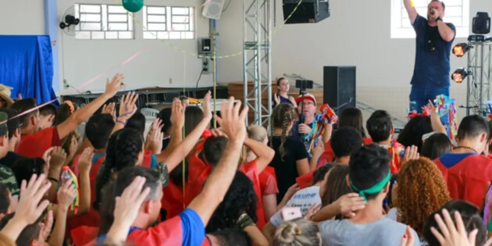 Chamado em seu início de ‘Carnaval Cristão’, o Saron atraiu perto de mil pessoas durante toda a terça-feira