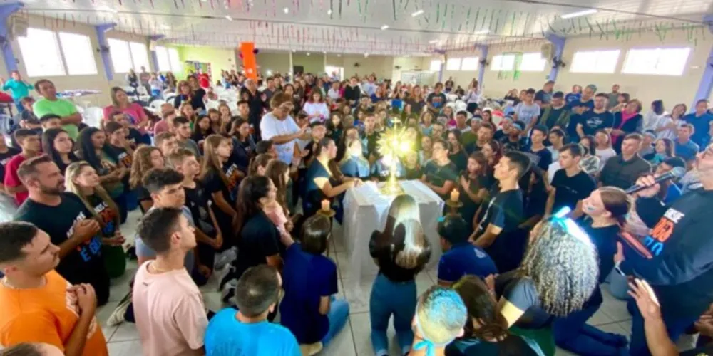 O Saron acontece na Paróquia São Sebastião