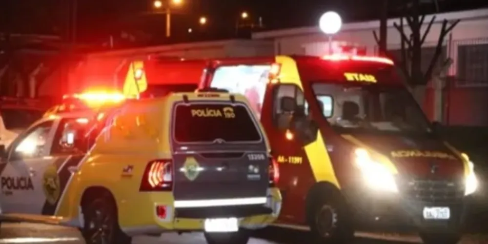 Ambulâncias do Siate (Corpo de Bombeiros) e do Samu estiveram no local para socorrer a vítima