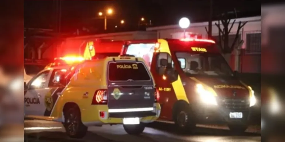 Ambulâncias do Siate (Corpo de Bombeiros) e do Samu estiveram no local para socorrer a vítima