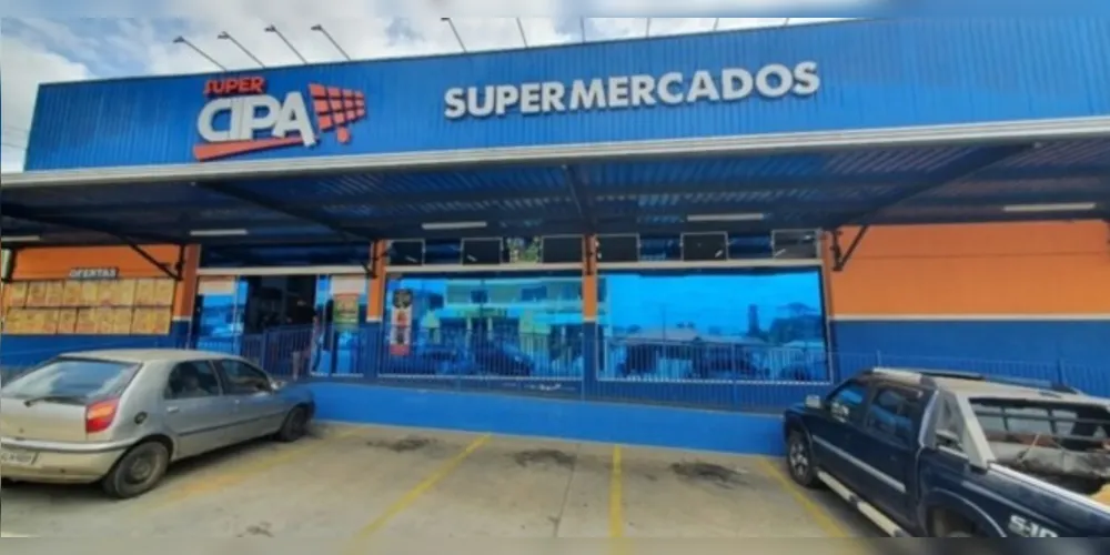 Supermercado apresenta grande variedade de produtos no setor da padaria