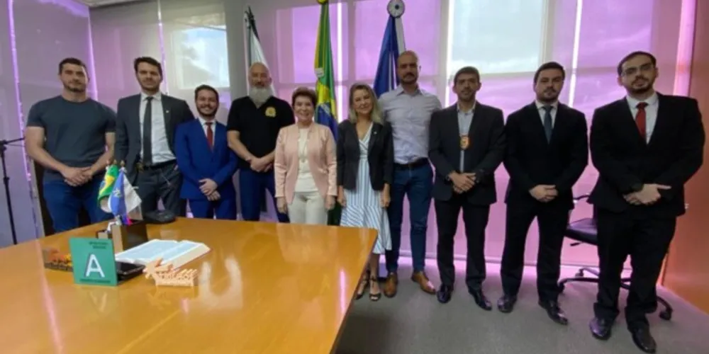 A visita foi realizada na manhã desta terça-feira (10)