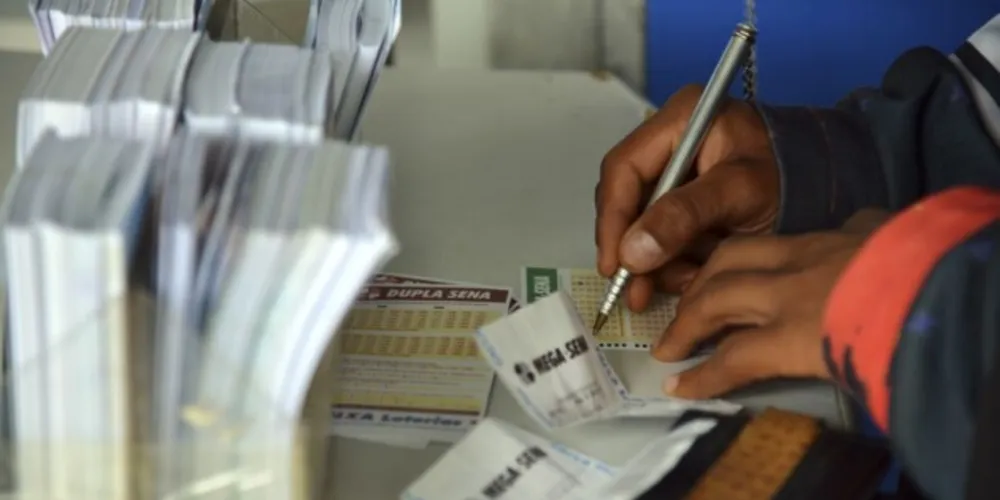 O próximo sorteio da Mega-Serna será quarta-feira (18).