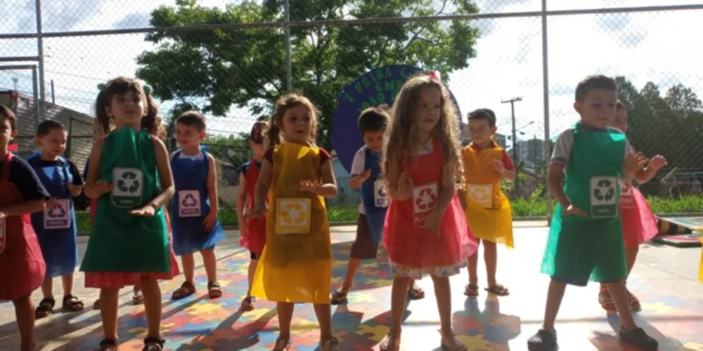 Durante o evento, os alunos realizaram apresentações musicais