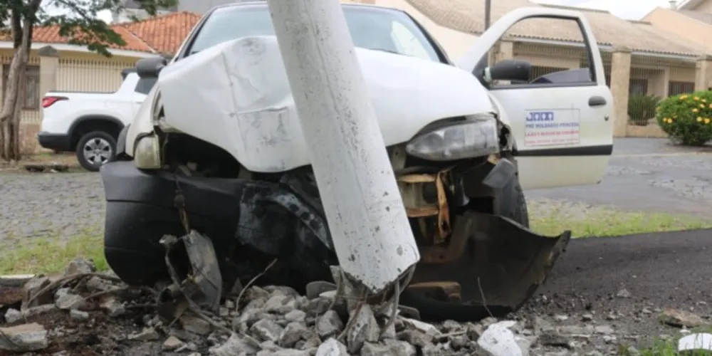 A Autarquia de Trânsito esteve no local para registrar o boletim de ocorrência