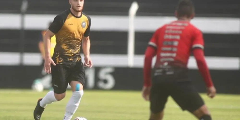 O zagueiro William Machado (foto), recuperado de lesão, participou da partida