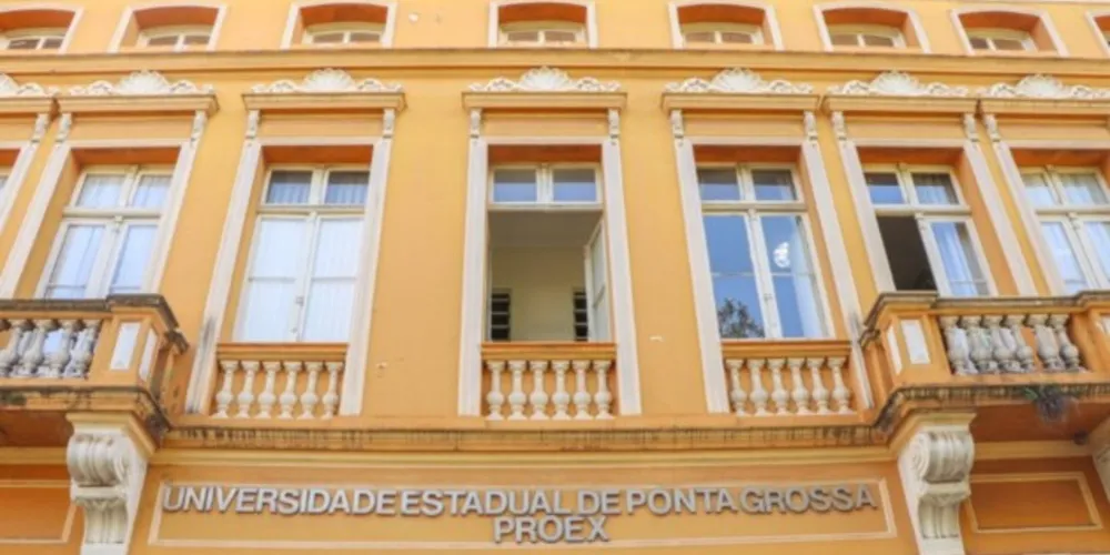 O prédio da Proex UEPG fica próximo ao local da manifestação