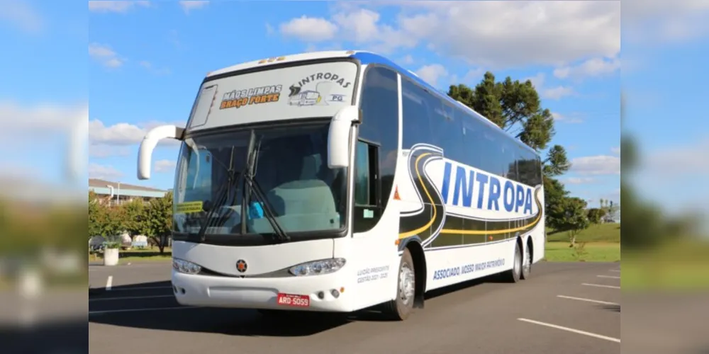 A estreia do ônibus foi feita com uma viagem ao Zoológico de Curitiba e ao Jardim Botânico