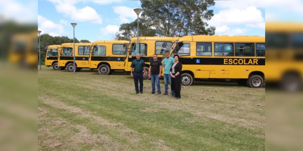 De acordo com a secretária municipal de Educação, Jandira Girardi, os ônibus irão substituir os antigos