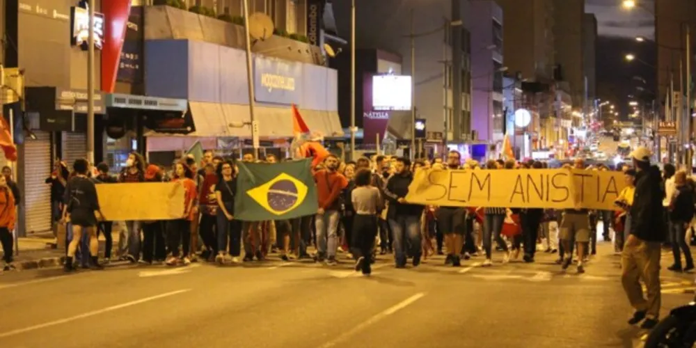 'Sem Anistia' foi uma das manifestações mais vistas no evento em Ponta Grossa