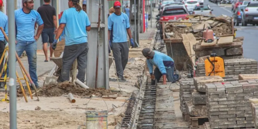 Gestão pede a compreensão de todos em relação aos transtornos causados pela obra