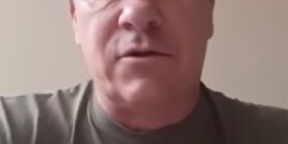 Ele afirmou que o vídeo foi feito na emoção e que suas declarações na gravação não refletem seu real ponto de vista