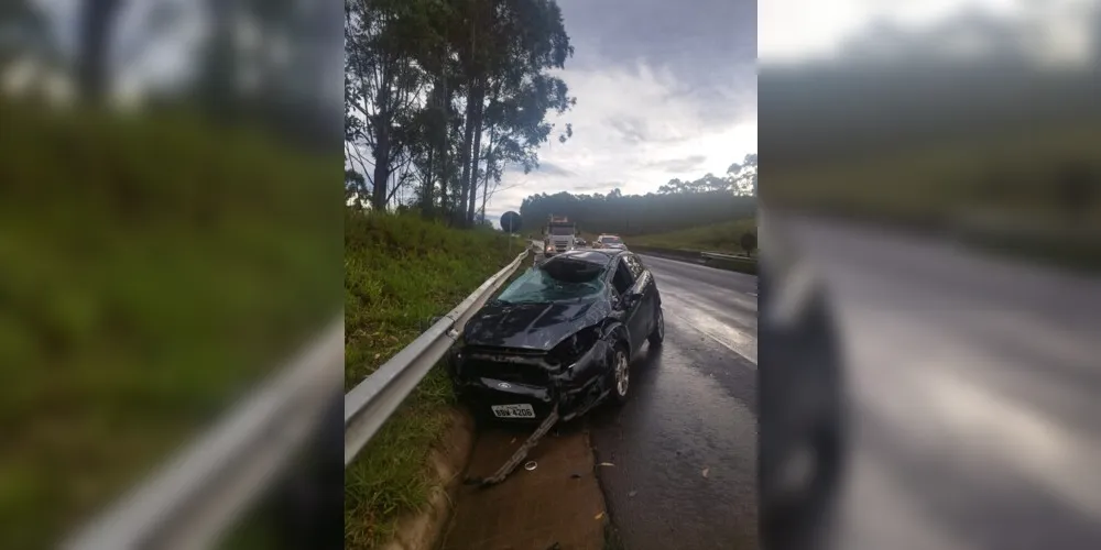 O condutor, um homem de 29 anos, ficou ferido após capotamento