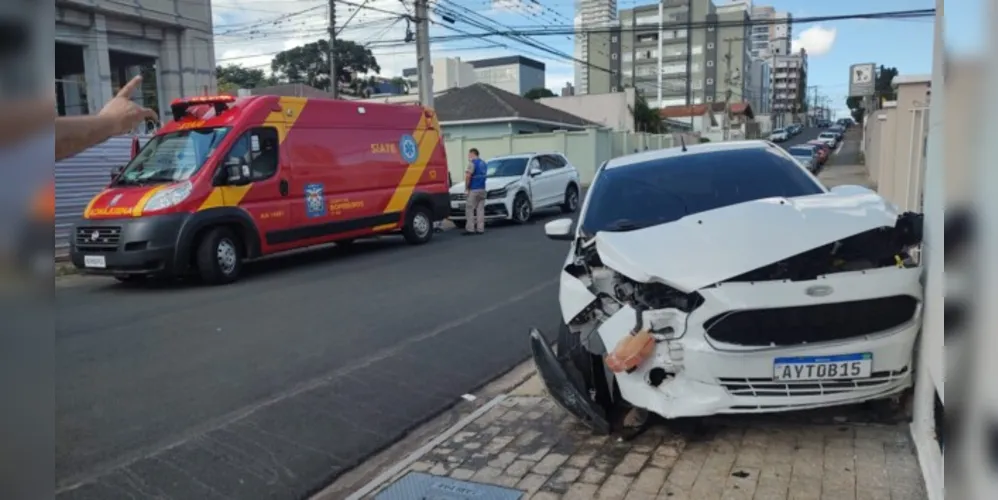 Equipes do Corpo de Bombeiros (Siate) foram acionadas até o local