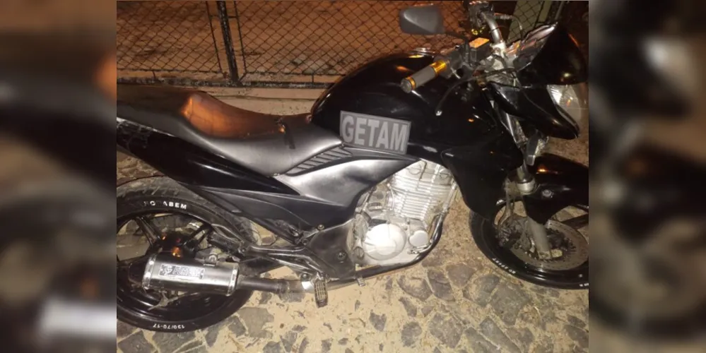 GCM recuperou a moto na noite desse sábado (21)