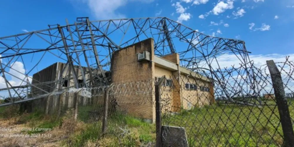 Imagens que circulam nas redes sociais mostram a dimensão dos estragos