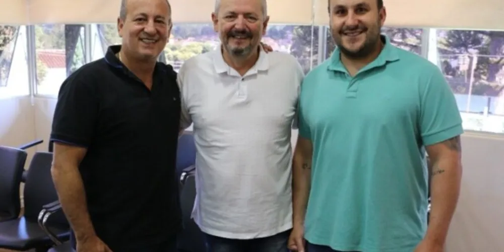 Parlamentar se reuniu com o prefeito Alvaro Telles (União) e com o presidente da Câmara Municipal, Neto Fadel (Patriota)