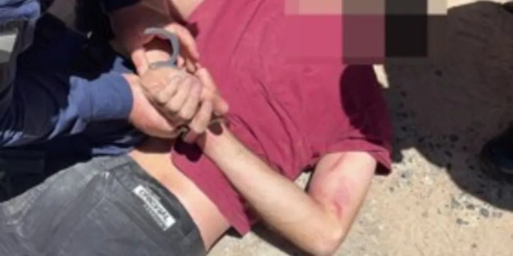 Suspeito teria dito que iria matar a mulher e atear fogo na residência