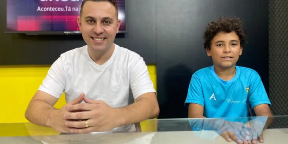 Responsável pela organização do campeonato, Paulo Malaquias, ao lado do filho de China, Diogo Malaquias