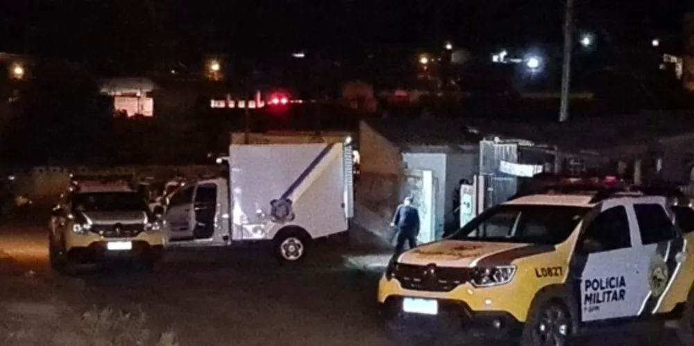 Dupla fugiu da abordagem policial nesta madrugada