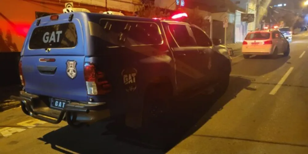 Acidente foi na esquina das ruas Barão do Cerro Azul e 'Avenida München'