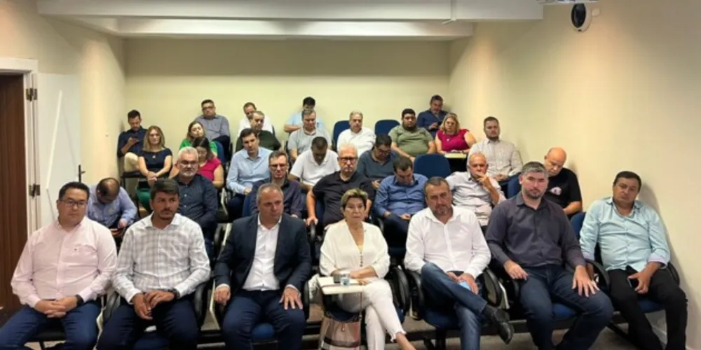 Prefeito de Arapoti e presidente do CimSaúde, Irani Barros (PSD), esteve presente em reunião da Acispar