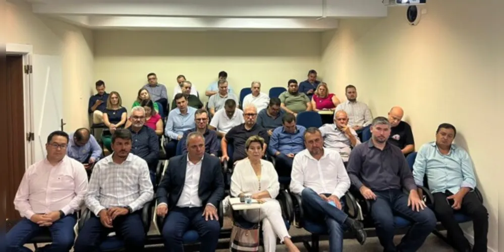 Prefeito de Arapoti e presidente do CimSaúde, Irani Barros (PSD), esteve presente em reunião da Acispar