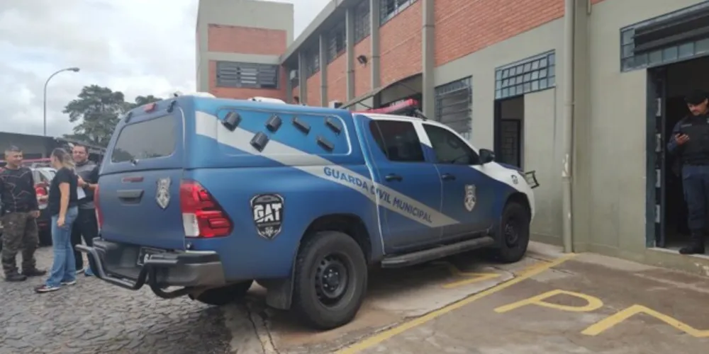 O suspeito foi detido e encaminhado para a 13ª Subdivisão Policial