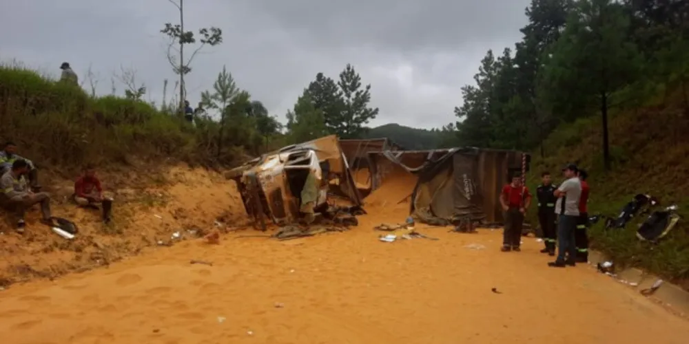 Batida foi no km 300 da PR-340