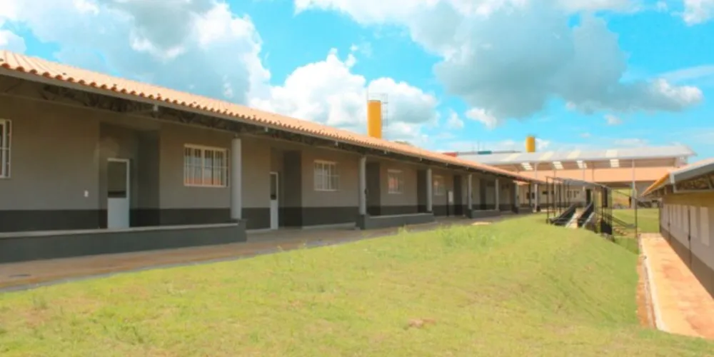 A escola está sendo construída na região da Vila Nova