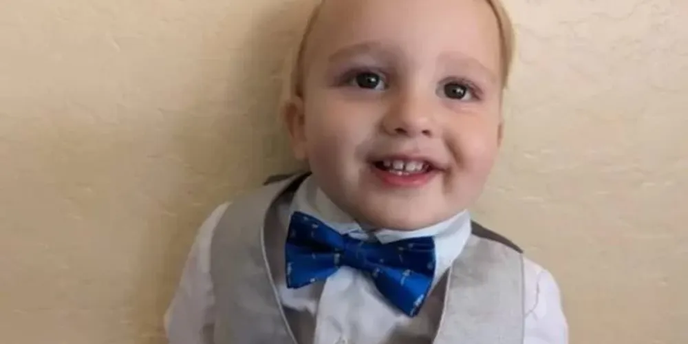 Luke McMillan (foto) demonstrou um pequeno incômodo nas orelhas