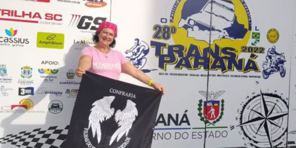 Telma Crummenauer em sua primeira participação na edição de 2022. Ela foi uma das três mulheres que cumpriram todo o trajeto de moto