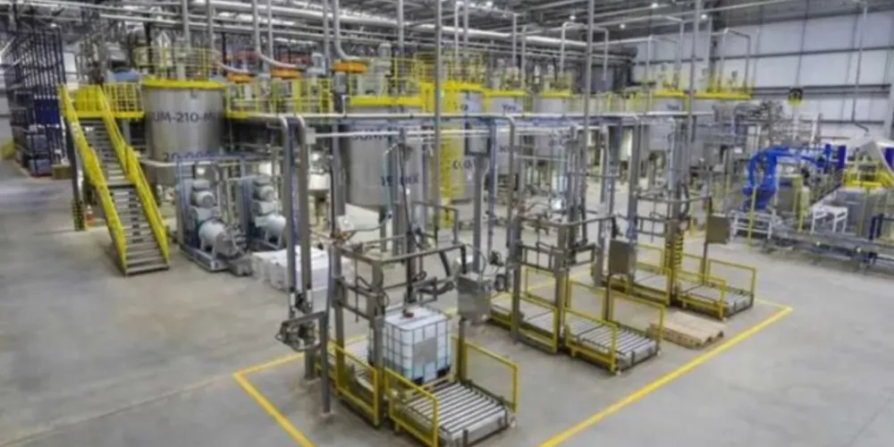 Há vagas nas áreas de Produção, Manutenção, Recursos Humanos, Gestão de Serviços, Compras, Operações, P&D, Engenharia de Processos e outros