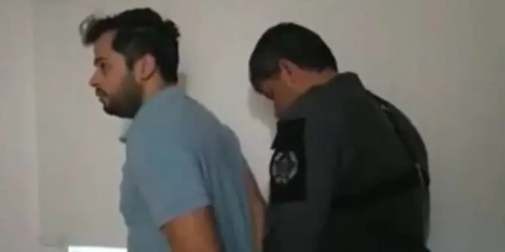 Eduardo Onate Carrillo é suspeito de estuprar pacientes durante cirurgias e gravar os crimes