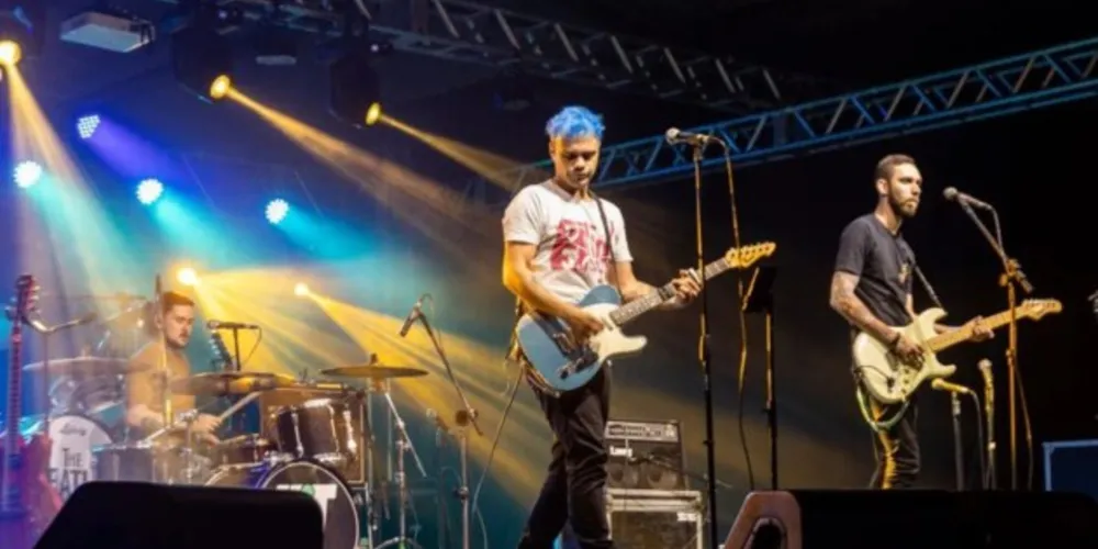 A banda curitibana Hitmen apresenta o especial Coldplay neste sábado no Baviera