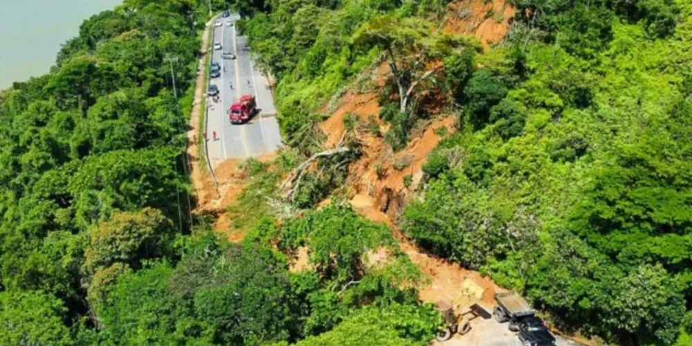 Chuvas intensas e persistentes atingem todo o litoral norte do estado de São Paulo