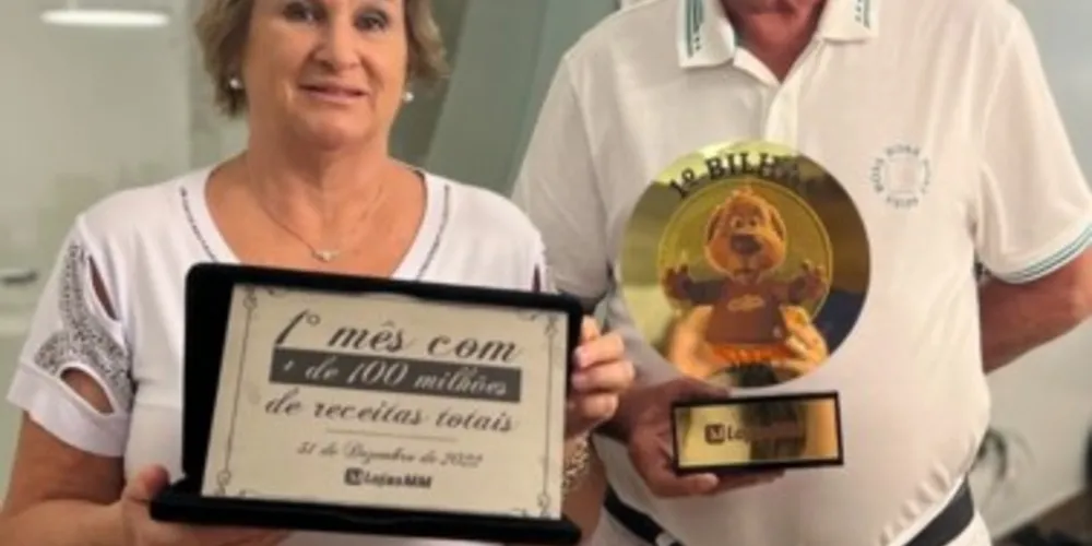 Cirlei Simão Pauliki e Jeroslau Pauliki comemoram resultados financeiros