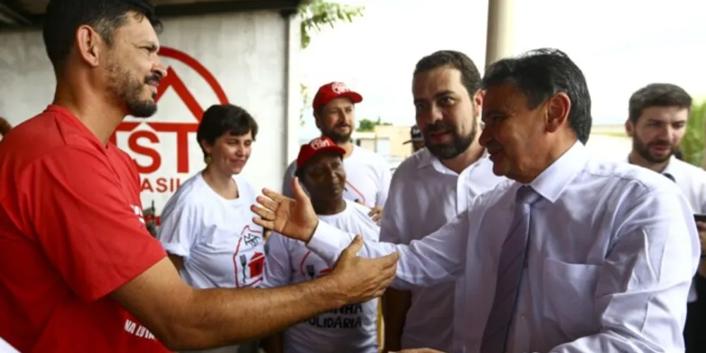 Wellington Dias, disse nesta quinta-feira (9) que há indícios de que 2,5 milhões estão recebendo o Bolsa Família de forma irregular