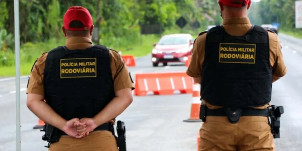 Entre as outras infrações de trânsito que mais levaram à emissão dos autos estão ultrapassagem em local proibido, ausência de cinto de segurança, irregularidades nos veículos, uso do celular, entre outras