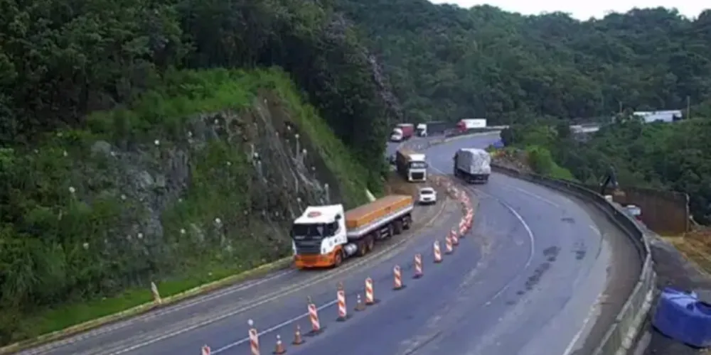 Concessionária fez a liberação parcial da pista nesta segunda