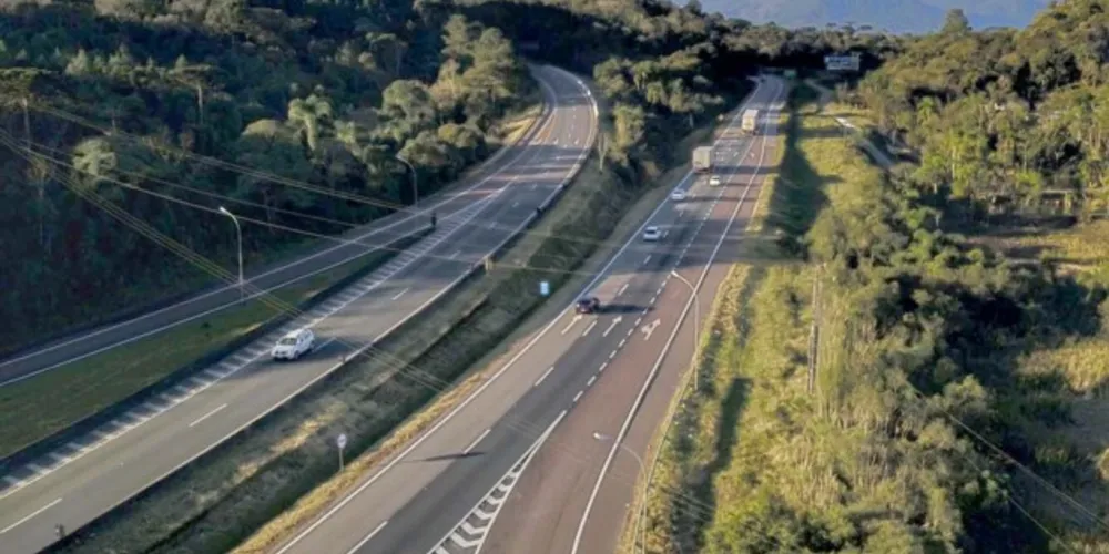 Medida inicia nesta sexta, vai até segunda-feira e atende somente o Litoral. Objetivo é garantir a segurança e trafegabilidade na rodovia, por conta das obras nos locais onde houve desmoronamento de terra no final do ano passado.
