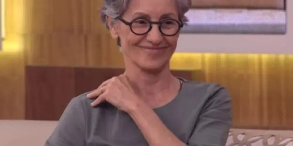 Atualmente, atriz interpreta a Cidália na novela Travessia