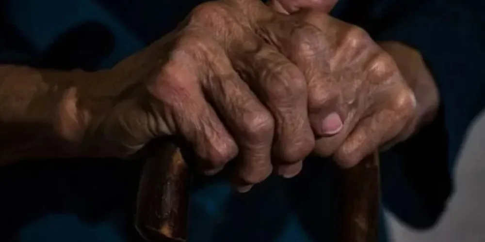 Segundo a investigação, a vítima morava com uma irmã, que faleceu recentemente