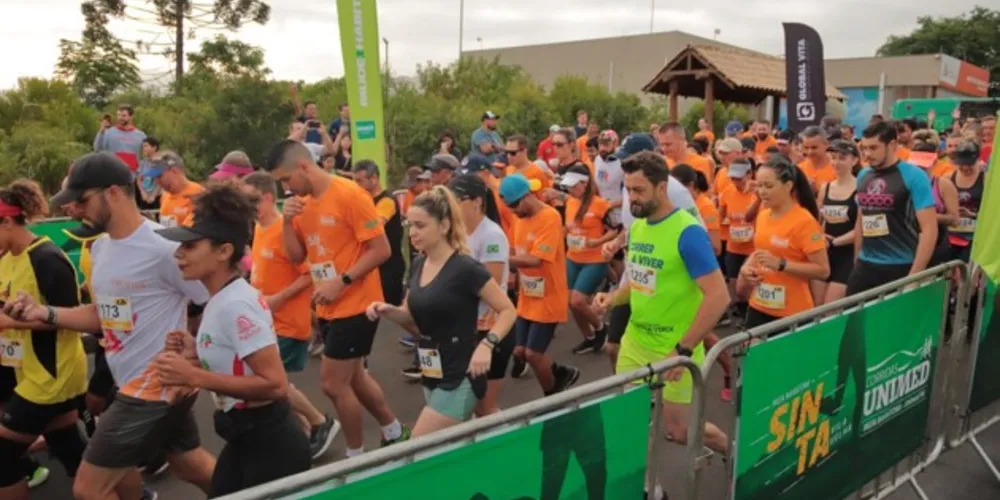 Com 1.250 inscritos, o evento contou com percursos de 5k, 12k, 21k e corrida kids