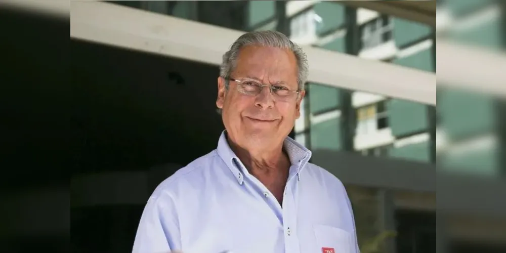 O ex-ministro José Dirceu, em junho de 2018, em frente ao fórum do Tribunal de Justiça do Distrito Federal