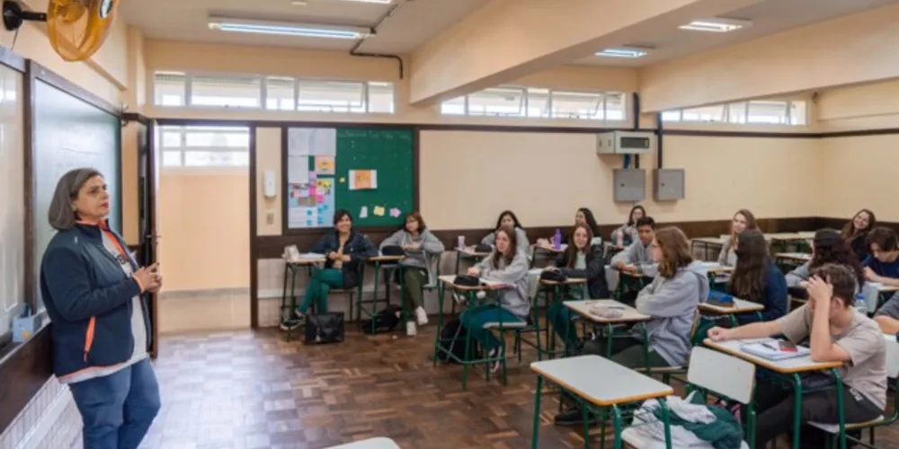 Neste ano, o primeiro pós-pandemia com ensino presencial do início ao fim, o Estado conquistou o primeiro lugar no Ideb 2021 (Índice de Desenvolvimento da Educação Básica) do ensino médio entre todas as redes públicas estaduais do País – antes, ocupava a sétima posição.