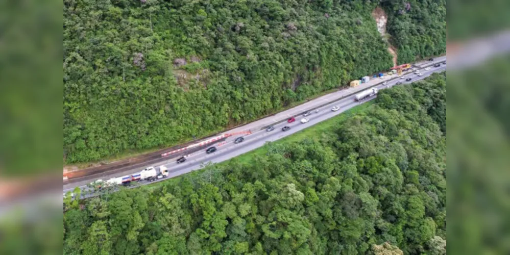 Acidente aconteceu no sentido litoral, por volta da 1h30