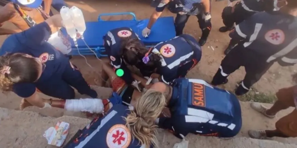 A mordida do tubarão pegou a musculatura e vasos sanguíneos também