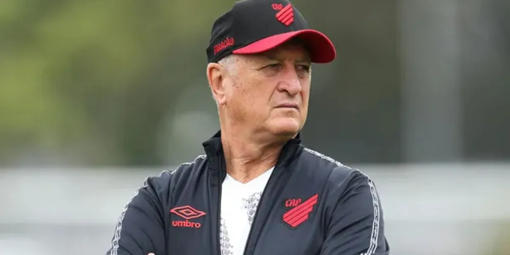 Felipão, em treino do Athletico.