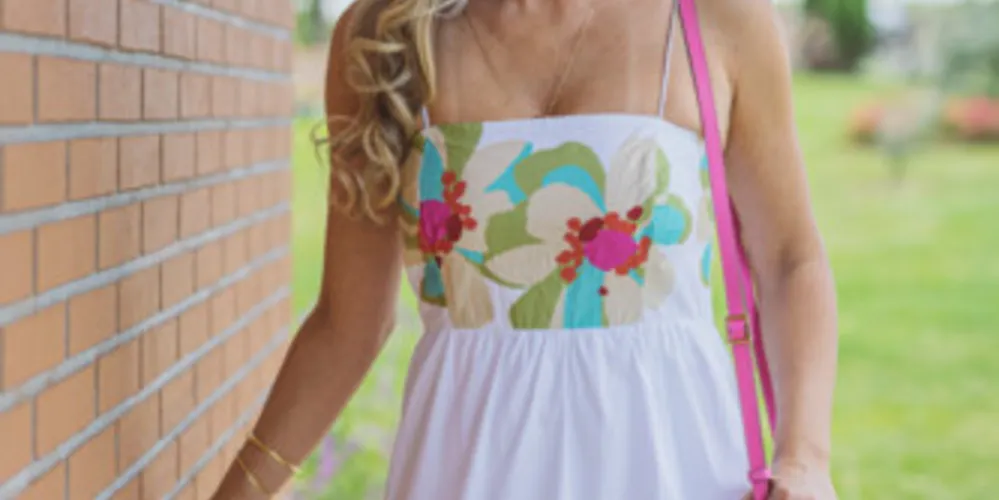 Profissional diferenciada na área da Odontologia, Valquiria é o tipo de dentista que cria laços com seus pacientes e por estar em constante capacitação consegue desenvolver diversos tratamentos, estando próxima do paciente do início ao fim dos procedimentos.